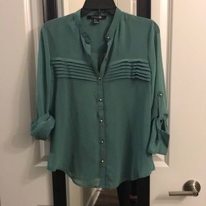 Sea foam green 3/4 sleeve sheer top